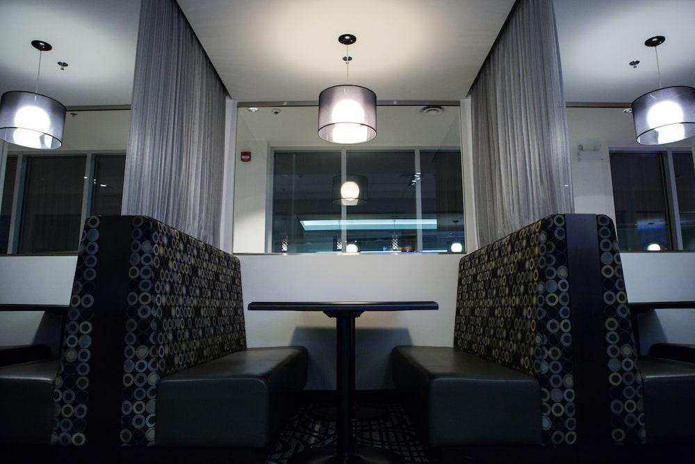 The Grand Winnipeg Airport Hotel By Lakeview 외부 사진
